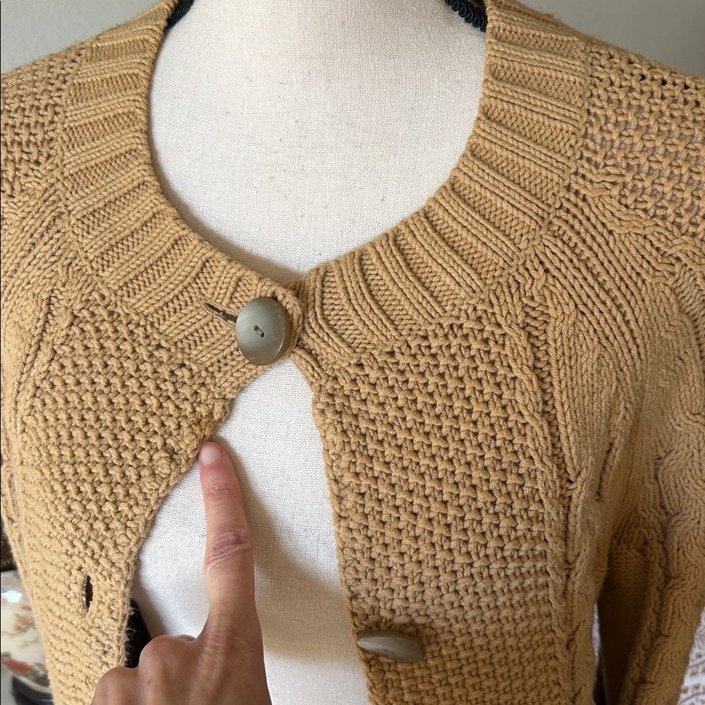 Vintage Jones, New York cable knit cotton two button open front sweater M​ - Picture 2 of 11